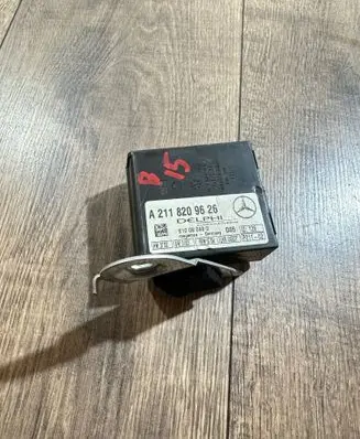 Mercedes-Benz E W211 Alarm control unit/module A2118209626