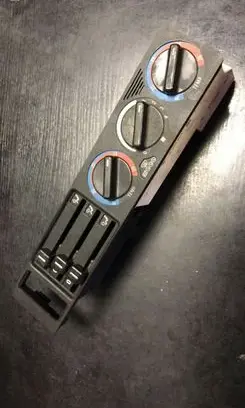 BMW 5 E34 Climate control unit 8351651
