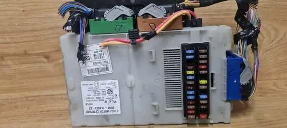 Ford S-MAX Fuse module 6G9T14A073ZB