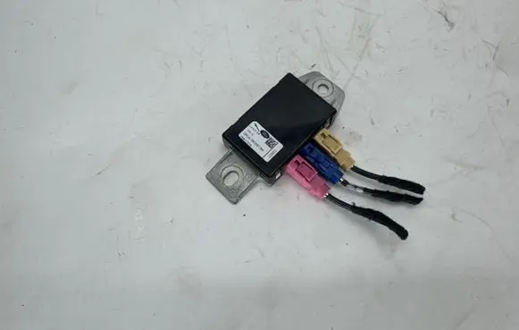 Jaguar XE Aerial antenna amplifier DPLA19C097BA