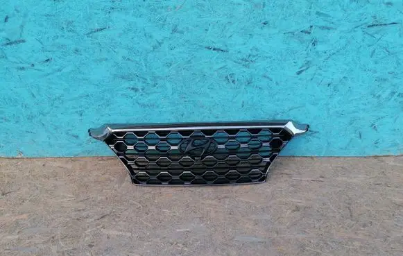 Hyundai Santa Fe Front bumper upper radiator grill 86366S1110