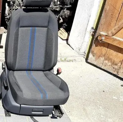 Volkswagen T-Roc Front passenger seat 