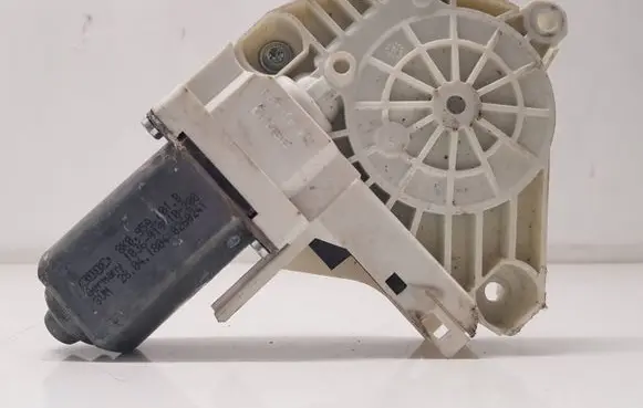 Audi A6 S6 C7 4G Front door window regulator motor 8K0959801B