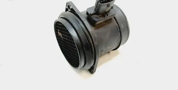 Volvo V70 Mass air flow meter 30785472