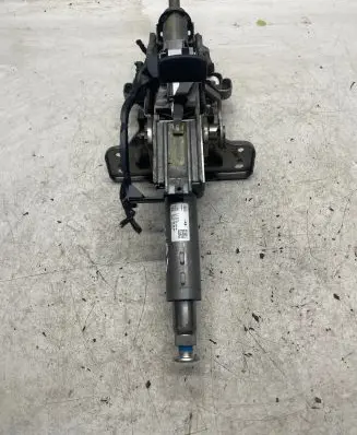 Steering wheel axle set