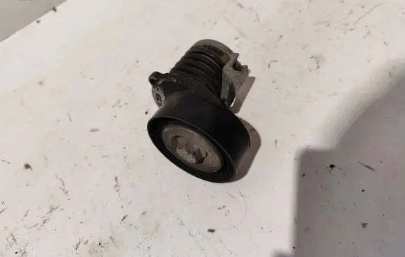 Audi A4 S4 B7 8E 8H Generator/alternator belt tensioner 950330