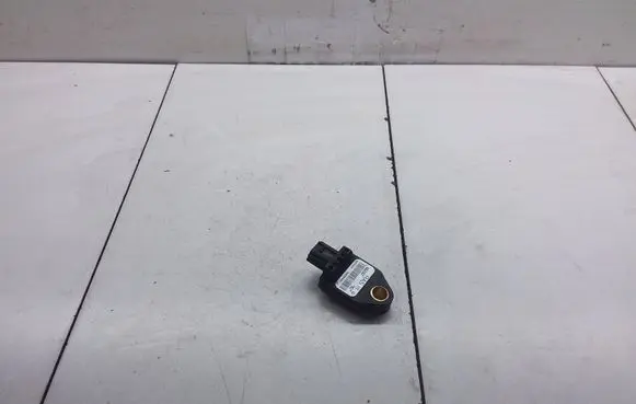 Jeep Compass Airbag deployment crash/impact sensor P68056162AA TWAQE0351AE657