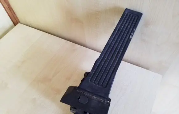KIA Sportage Accelerator throttle pedal HIA0425A2S000