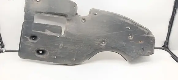 Lexus IS 220D-250-350 Engine splash shield/under tray 5839853010