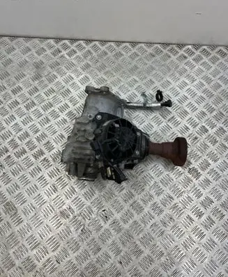 Gearbox transfer box case