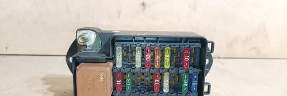 Jaguar XJ X300 Fuse module LNA2800JB 2800JB 518157003