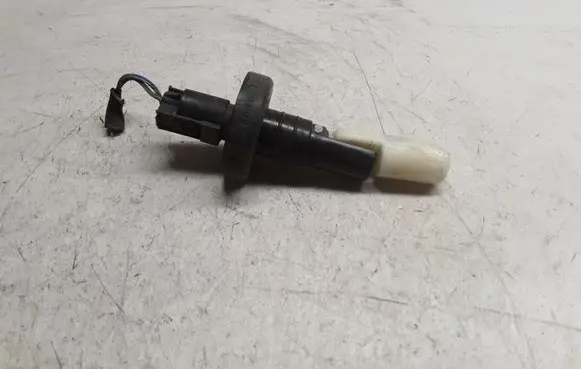 Mercedes-Benz Sprinter W901 W902 W903 W904 Windshield washer fluid level sensor 2205400045