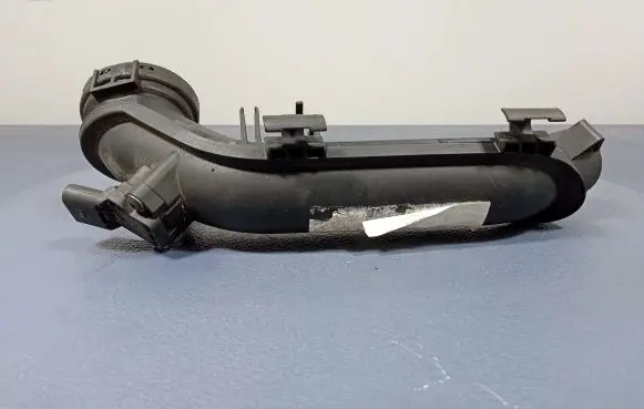 Skoda Fabia Mk2 (5J) Air intake hose/pipe 03F145673E