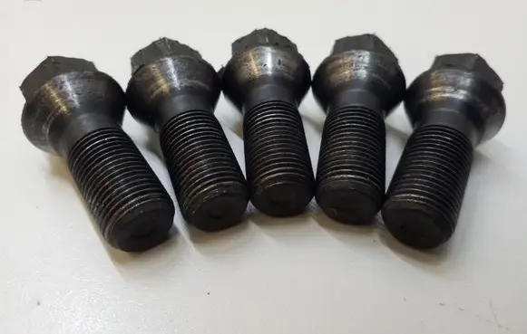BMW 7 F01 F02 F03 F04 Nuts/bolts OEM