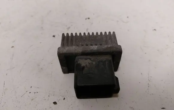 Suzuki Jimny Glow plug pre-heat relay 7700115078
