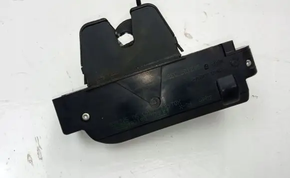 Citroen C5 Tailgate lock latch 