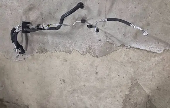 Mercedes-Benz GL X166 Air conditioning (A/C) pipe/hose A1668300100