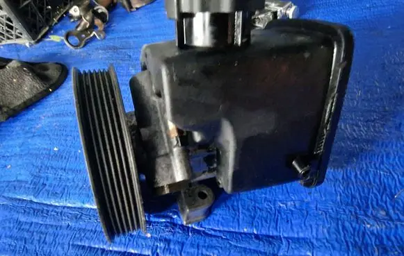 Mercedes-Benz E W211 Power steering pump 0044662001