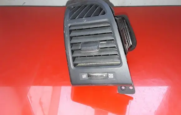 Hyundai Santa Fe Dashboard side air vent grill/cover trim 974902B900