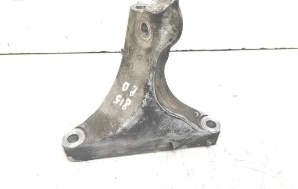 Subaru Outback Gearbox mounting bracket 1004263049