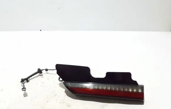 Volvo C40 Tailgate rear/tail lights 32404488