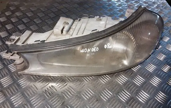 Ford Mondeo MK II Headlight/headlamp 1305235322