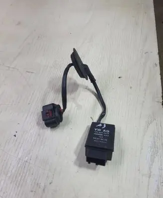 Audi A3 S3 A3 Sportback 8P Fuel injection pump control unit/module 1K0906093D 05210604