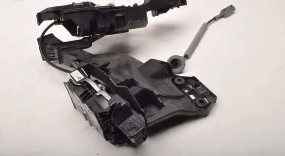 Volvo S90, V90 Front door lock 31462456