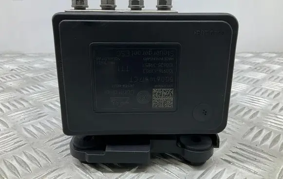 Volkswagen PASSAT B8 ABS Pump 5Q0614517CT