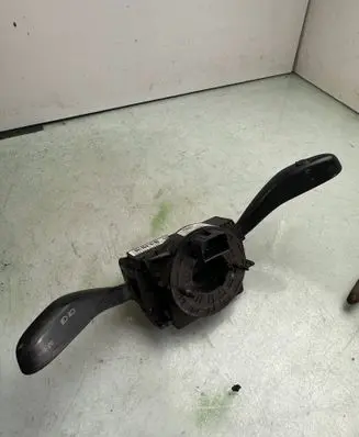 Volkswagen Polo IV 9N3 Wiper turn signal indicator stalk/switch 6Q0953503AD 203257AT 0736489