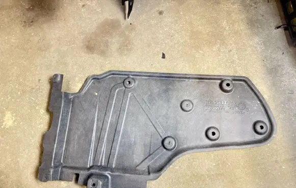 Nissan Juke II F16 Rear underbody cover/under tray 748A25334R