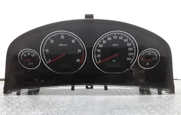Opel Signum Speedometer (instrument cluster) 13193061RZ
