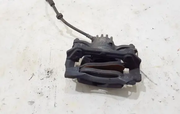Renault Trafic III (X82) Front brake caliper 410119858R