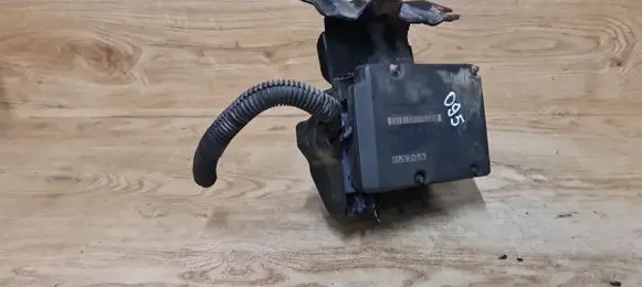 Volvo S70 V70 V70 XC ABS Pump 9472095 9472094
