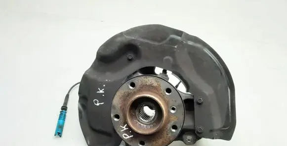 BMW 5 E60 E61 Front wheel hub spindle knuckle 6768315