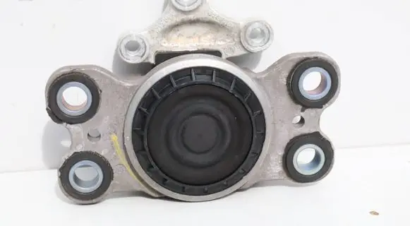 Volvo V60 Engine mount bracket 31262710