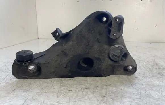BMW X5 F15 Engine mounting bracket 2211658578506 8511748