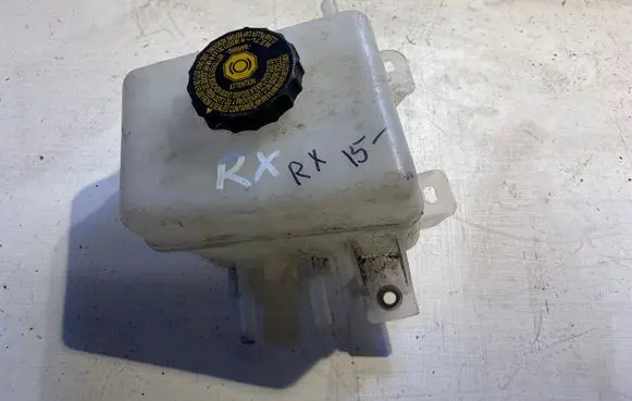 Lexus RX 450H Brake fluid reservoir 240520