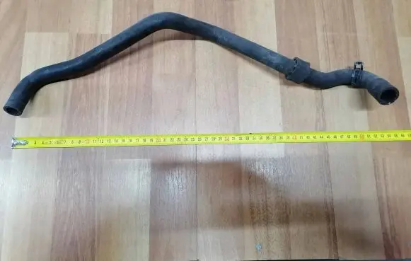 Volkswagen Touareg I Engine coolant pipe/hose 7L6121058D