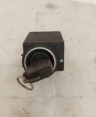 Mercedes-Benz Sprinter W906 Ignition lock A9069050700 3300307000