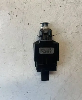 Volvo V70 Brake pedal sensor switch 8622064 00W325