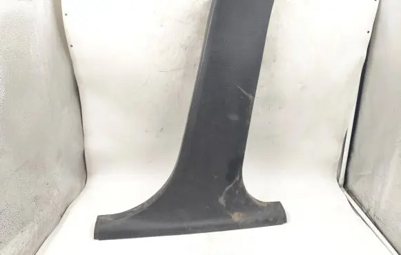 (B) pillar trim (bottom)