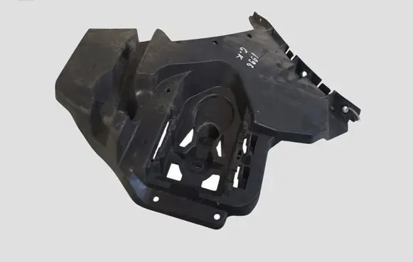 Volvo V40 Rear bumper mounting bracket 31395103