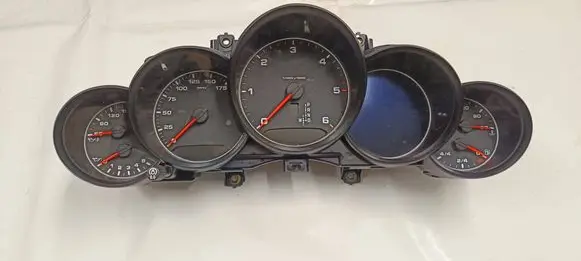 Porsche Cayenne (92A) Speedometer (instrument cluster) 7P5920904K