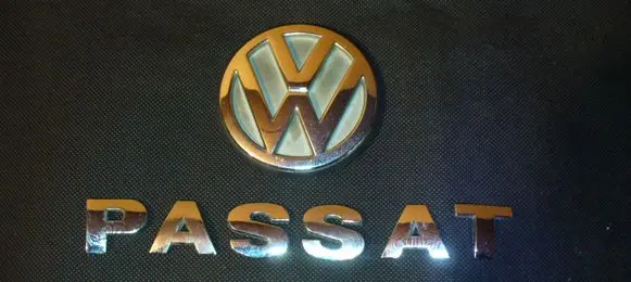 Volkswagen PASSAT B6 Manufacturers badge/model letters 