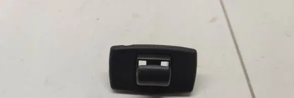 Sun visor clip/hook/bracket