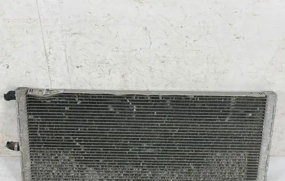 BMW 7 F01 F02 F03 F04 Coolant radiator 7576827 P6625002