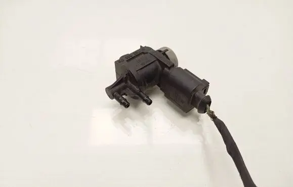 Volkswagen Golf VI Turbo solenoid valve 1K0906283A