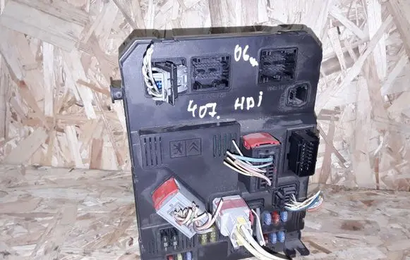Peugeot 407 Comfort/convenience module BSIS0400 9655221280