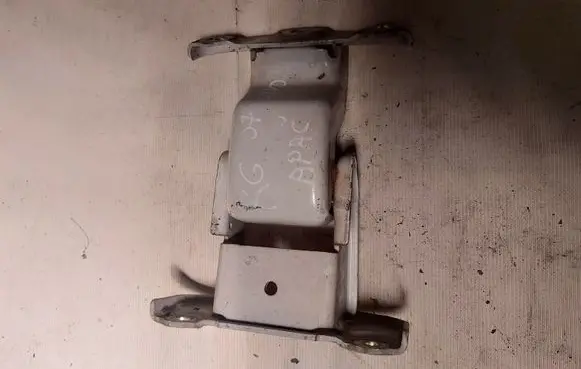 Opel Vivaro Loading door lower hinge 312304